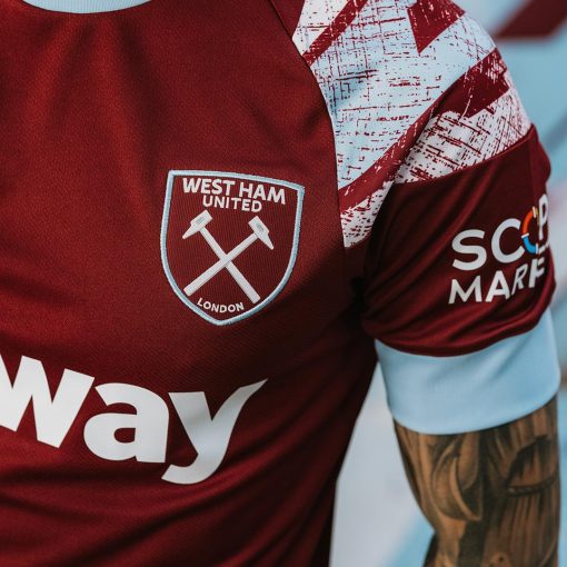 Umbro West Ham United 2022/23 Men's Home Shirt - Image 4